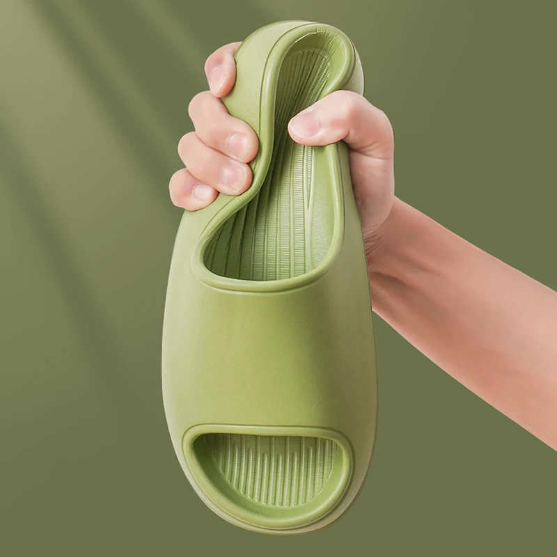 2021New Thicker EVA Couples Slides Thick Sole Soft Indoor Slippers Men Women Anti-slip Sandals Summer Bathroom Bath PlatformShoe