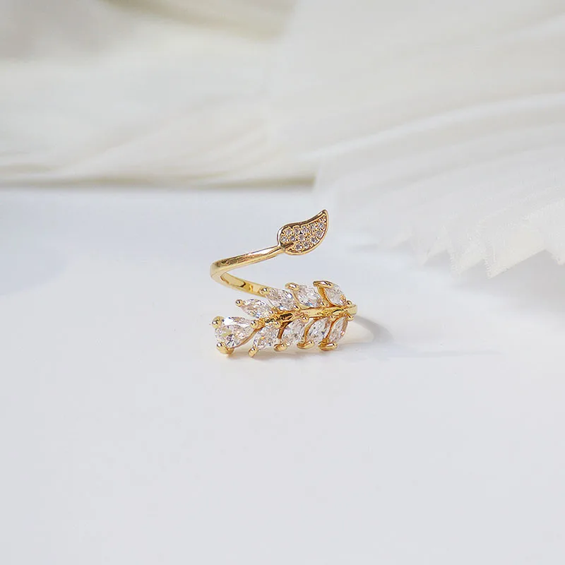 

Creative Fashion Design 14k Real Gold Leaf Rings for Women Jewelry Adjustable Opening Brilliant AAA Zirconia Weddings Party Gift