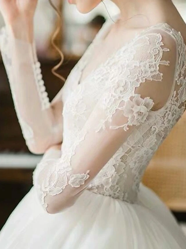 

Luxury White Tulle Organza Ball Gown Wedding Bridal gown Deep V-neck Lace And Tulle Natural Full Sleeves robe de mariage