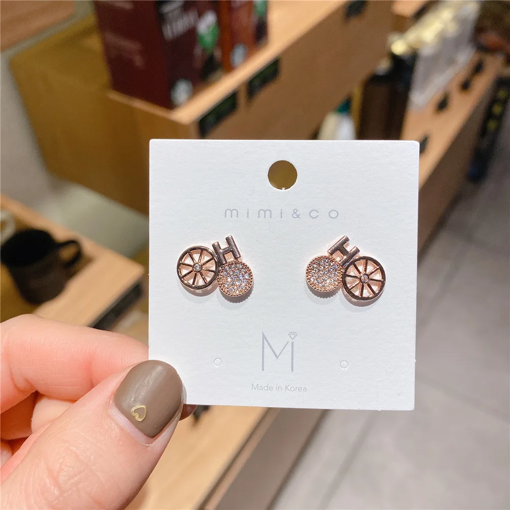 Женские серьги-гвоздики из розового золота в Корейском стиле | Украшения и