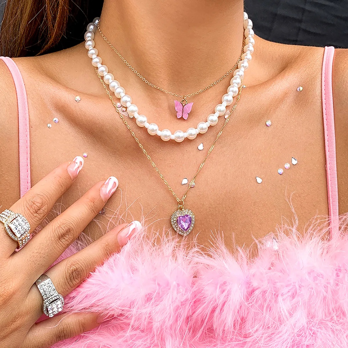 

Luxury Vintage Heart Pendant Necklace Pearl Chain Choker 3Pcs Set Pink Butterfly Crystal Female Jewelry Christmas Free Shipping