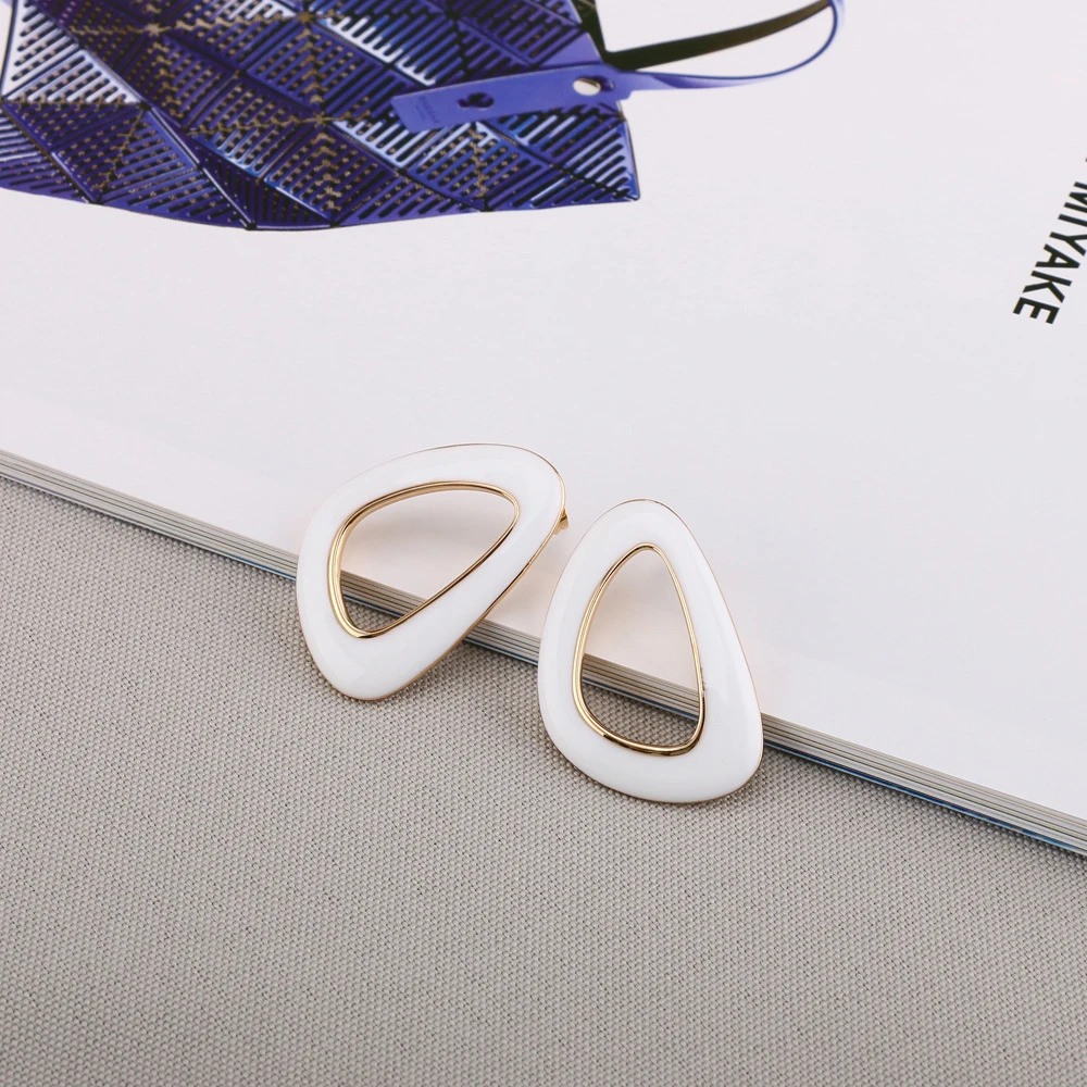 

The New 2021 Fashionable Personality Geometric Fashion Charm Women Earrings Stud Earrings Stud Earrings