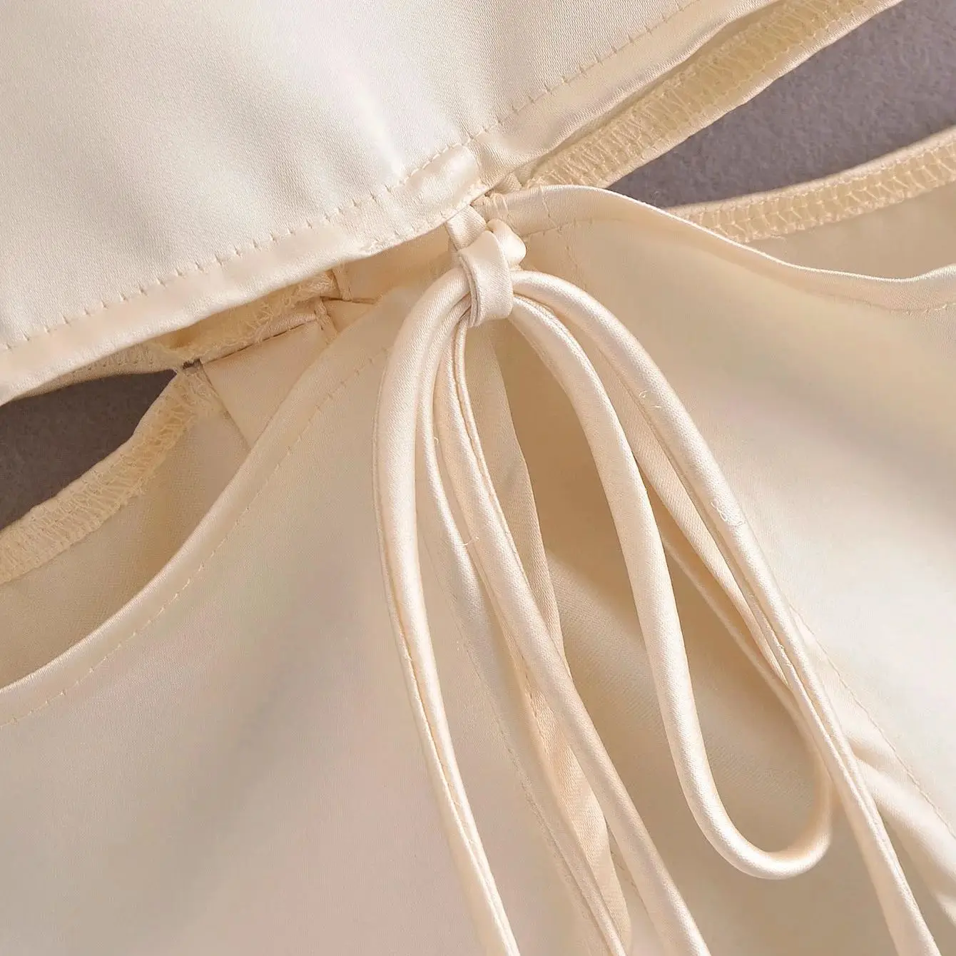 

2021 spring Women lapel Pleated Blusas Buttons sexy Hollow Out Knot shirt Satin top Ladies Folds casual Chic cardigan Blouse