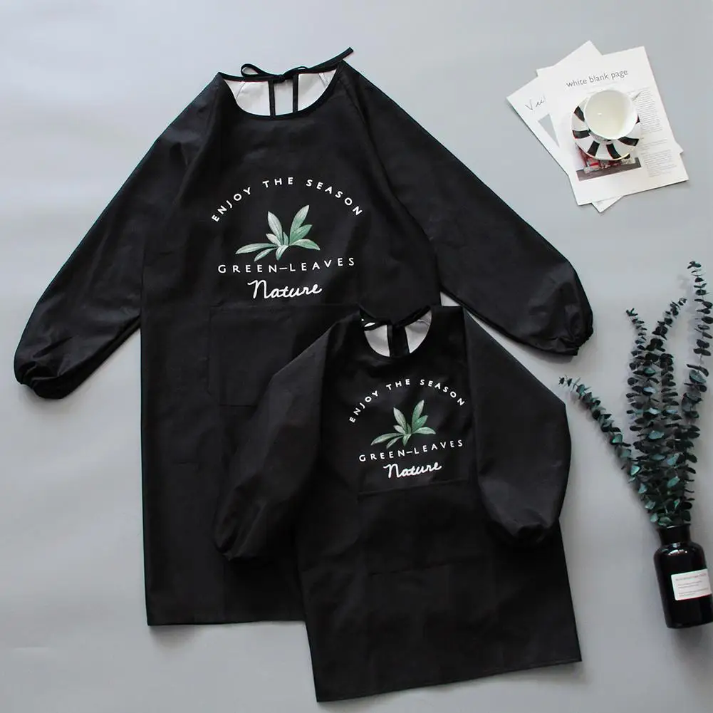 

Waterproof Cartoon Parent-child Apron Home Cooking Baking Long-sleeved Apron Breathable And Waterproof Kitchen Accessories