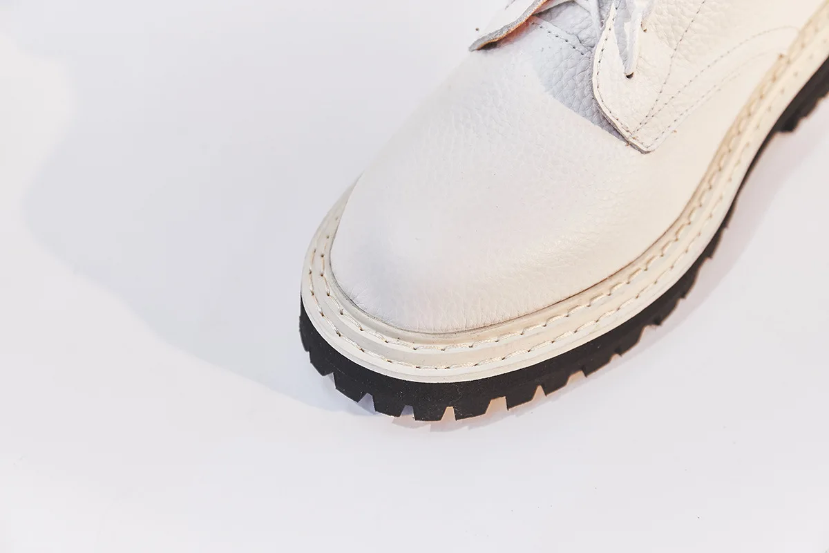 Botas mujer/ г. Повседневная обувь женские Ботинки martin модные брендовые женские ботинки из натуральной кожи ботинки белого цвета с перекрестной шнуровкой