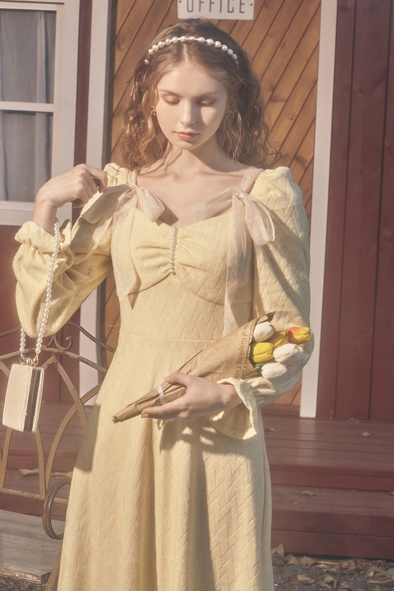 

Mqueen white gentle light yellow long dress French square neck bow tie high waist princess dress 5705