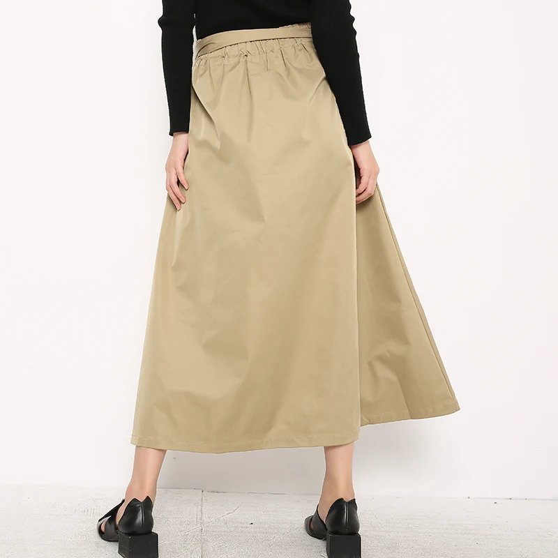 

[EAM] High Waist Khaki Button Split Joint Long Temperament Half-body Skirt Women Fashion Tide New Spring Autumn 2021 S83904S