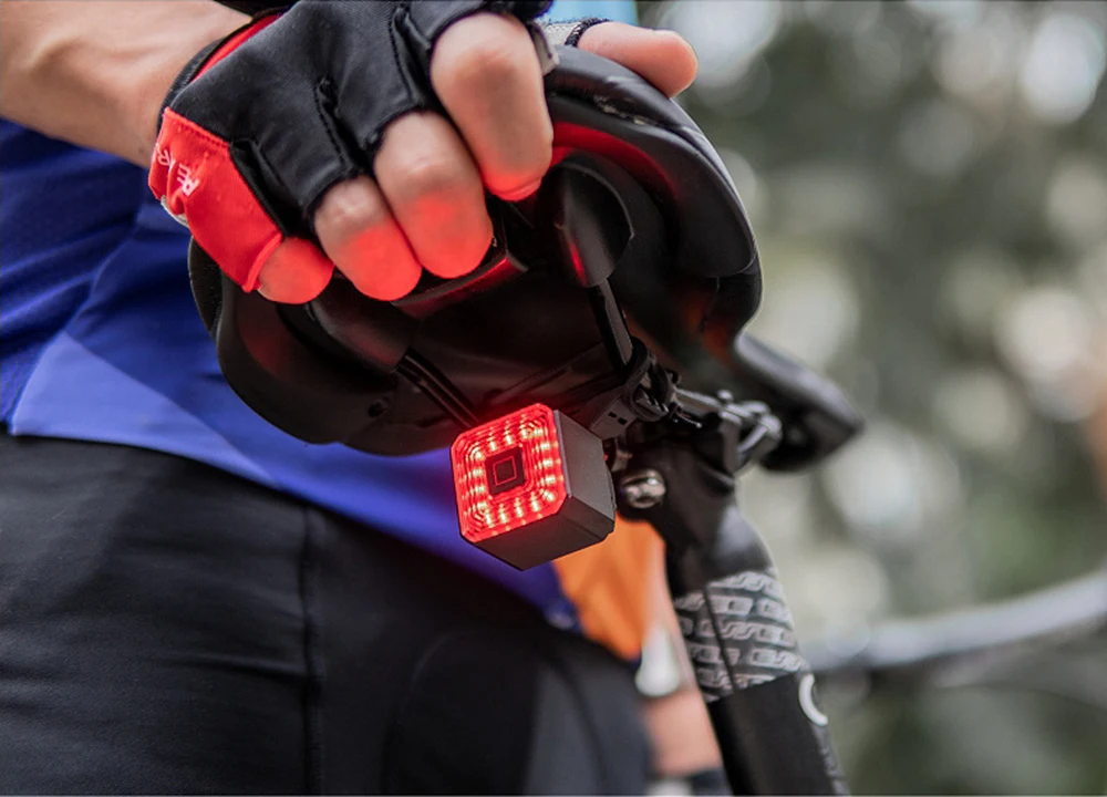 

Smart Bicycle Bike Tail Rear Light 350mah Auto Start/Stop Brake Sensing Light IPX4 Waterproof 6 Modes LED Flashlight