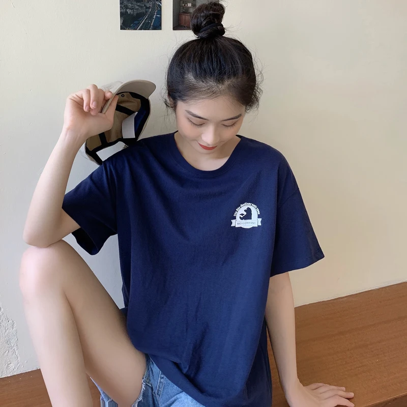 Летняя простая свободная футболка с буквенным принтом и коротким рукавом