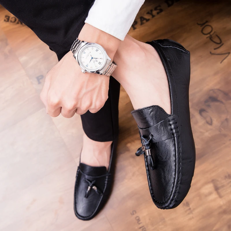 Кроссовки мужские кожаные без шнуровки обувь на плоской подошве гравировка