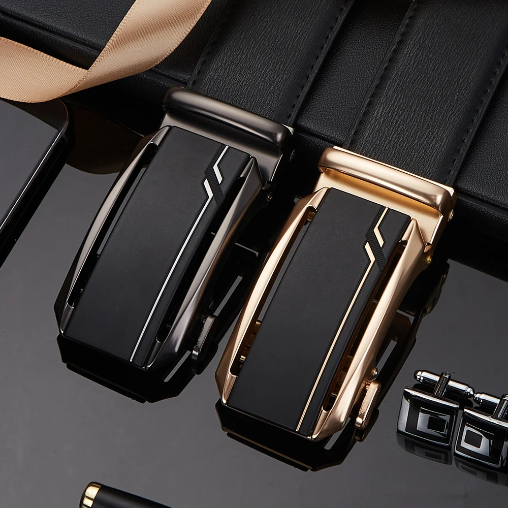 

Ремень мужской кожаный, деловой, в оригинальной упаковке, с металлической пряжкой, автоматическая пряжка, 2021