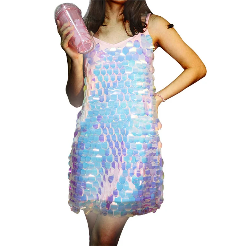 Голографическое мини платье с блестками в форме рыбьей чешуи v образным вырезом