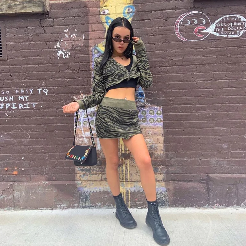 Женский комплект из двух предметов с юбкой укороченный топ принтом зебры