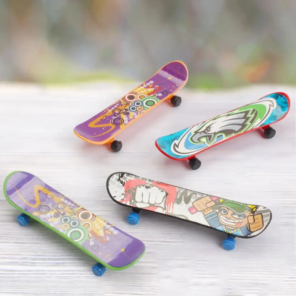 

5Pcs Fingerboard Smooth Sturdy Plastic Finger Skate Scooter for Gift