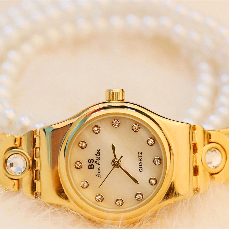 

WOMEN PEARL BRACELET WATCH FASHION SIMULATED RHINESTONE SMALL DIAL BRACELET WATCH SHELL QUARTZ WRIST WATCH RELOGIO FEMININ CLOCK