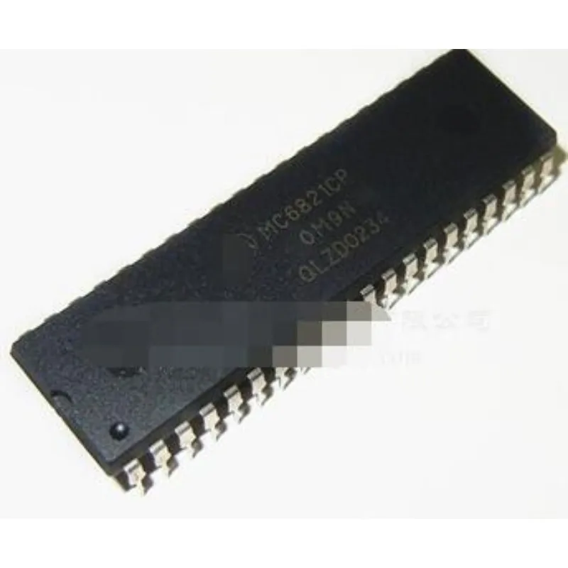 

1 шт./лот MC6821CP MC6821C MC6821 DIP-40 оригинальная фотография