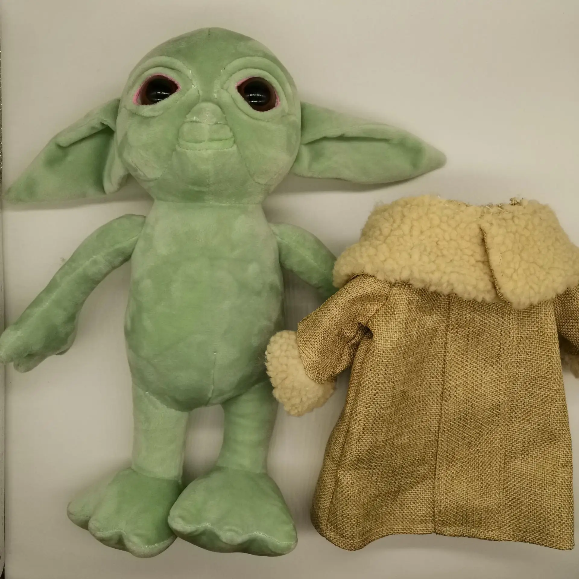 

31CM Star Wars Glow Yoda Baby plush Action Figure Toys Yoda Figure Toys Yoda Master Figuras Dolls Toy Gifts for Children