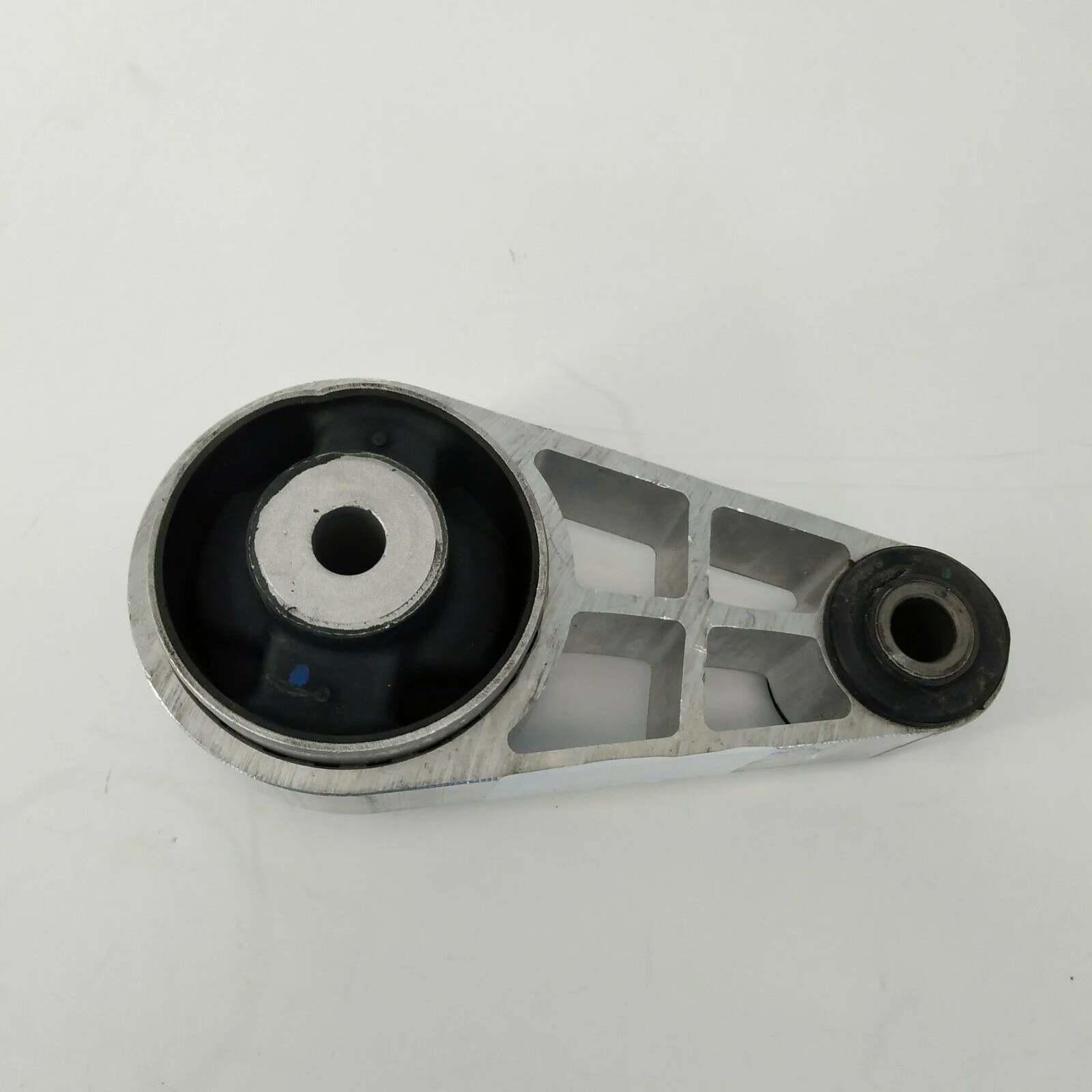 

C00002354-ld-v max-us V80 lower rear strut for 2005-2020