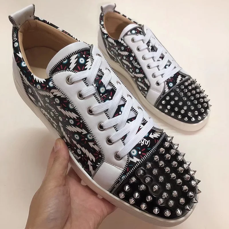 

Rivet Design Round Toe Designer Flat Casual Shoes Luxury Brand Genuine Leather Outdoor Shoes Women Shoe Fashion Couple Sneakers