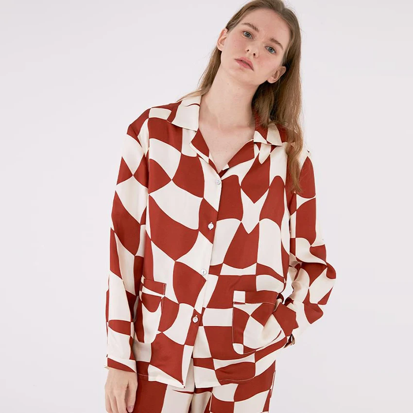 

Комплект из двух предметов с шахматными брюками Hiloc, комплекты с карманом, одежда для сна с длинным рукавом и отложным воротником, женские ко...