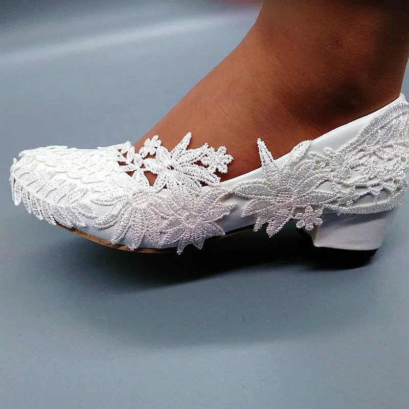 Туфли лодочки женские на квадратном каблуке 4 см кружевные свадебные туфли