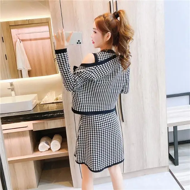 

Fashion Suit Female Vibrato Net Red Autumn 2021 New Net Red Houndstooth Knitted Jacket Bottoming Dress Suit
