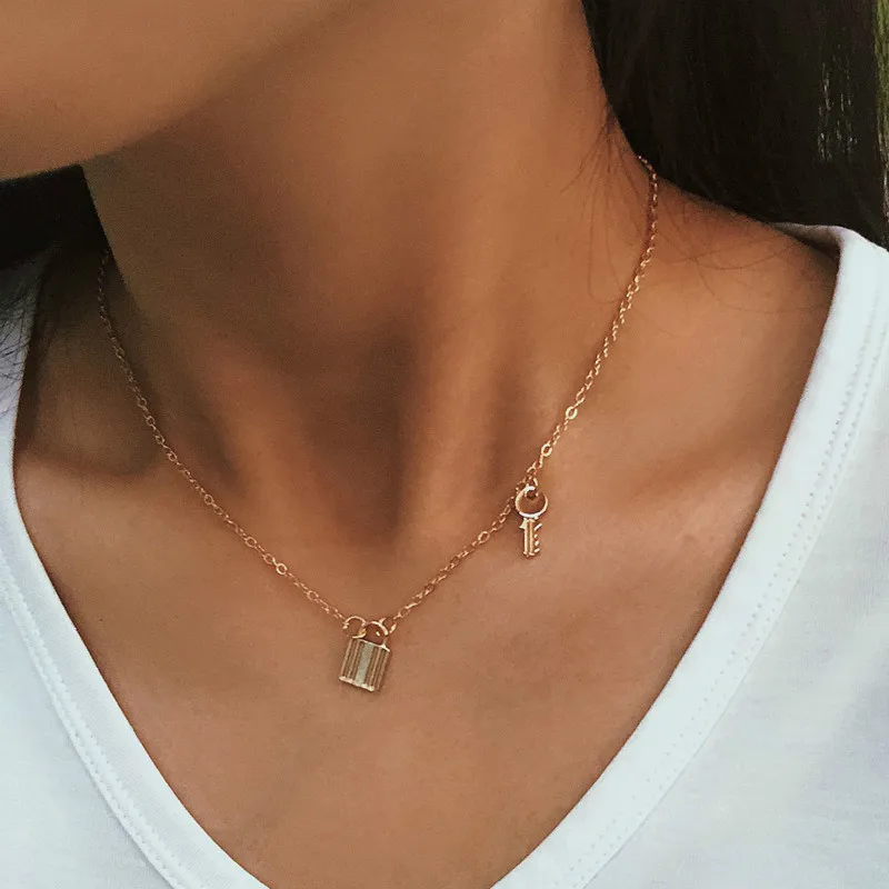 

VILAGE Creative Fashion New 2021 Retro Wind Lock Key Combination Clavicle Chain Pendant Necklace Jewelry