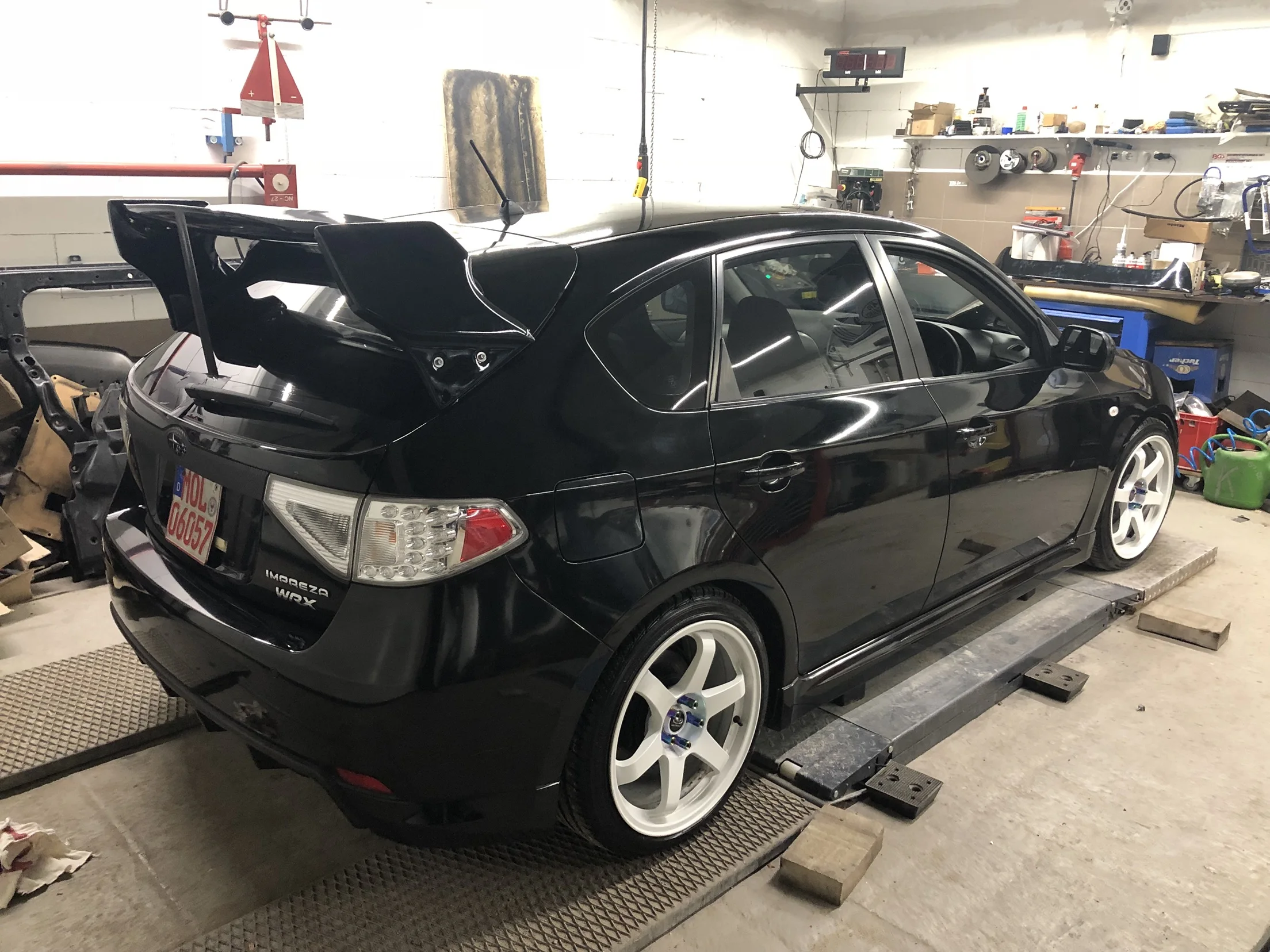 Стекловолокно 2008 2014 Impreza GRB WRX/STI Varis Ver.1 стиль задний спойлер с поломкой света