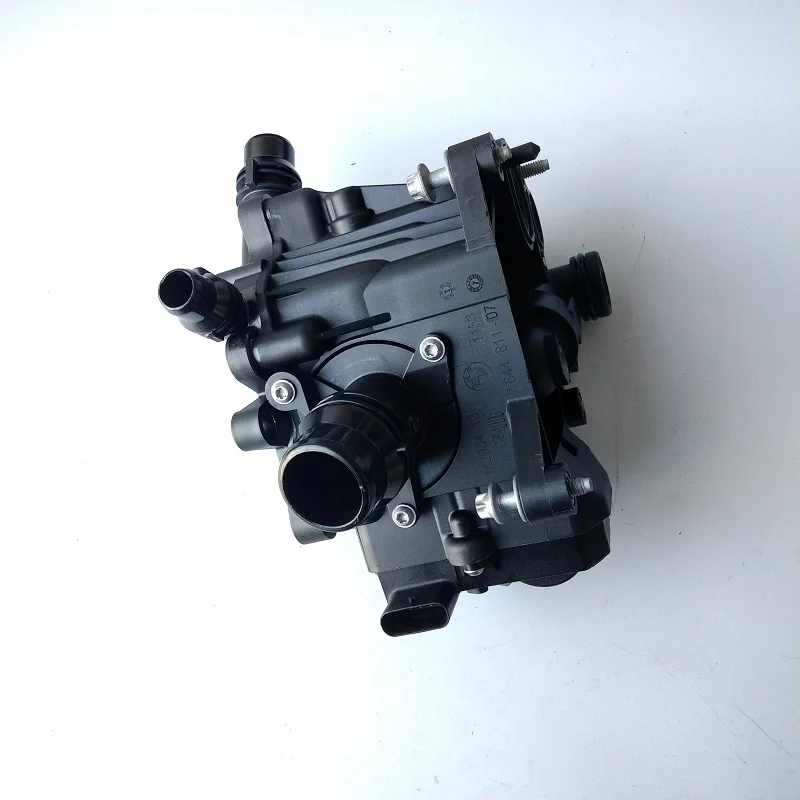 

Suitable for BMW B48 engine thermostat 7644811 thermal management module