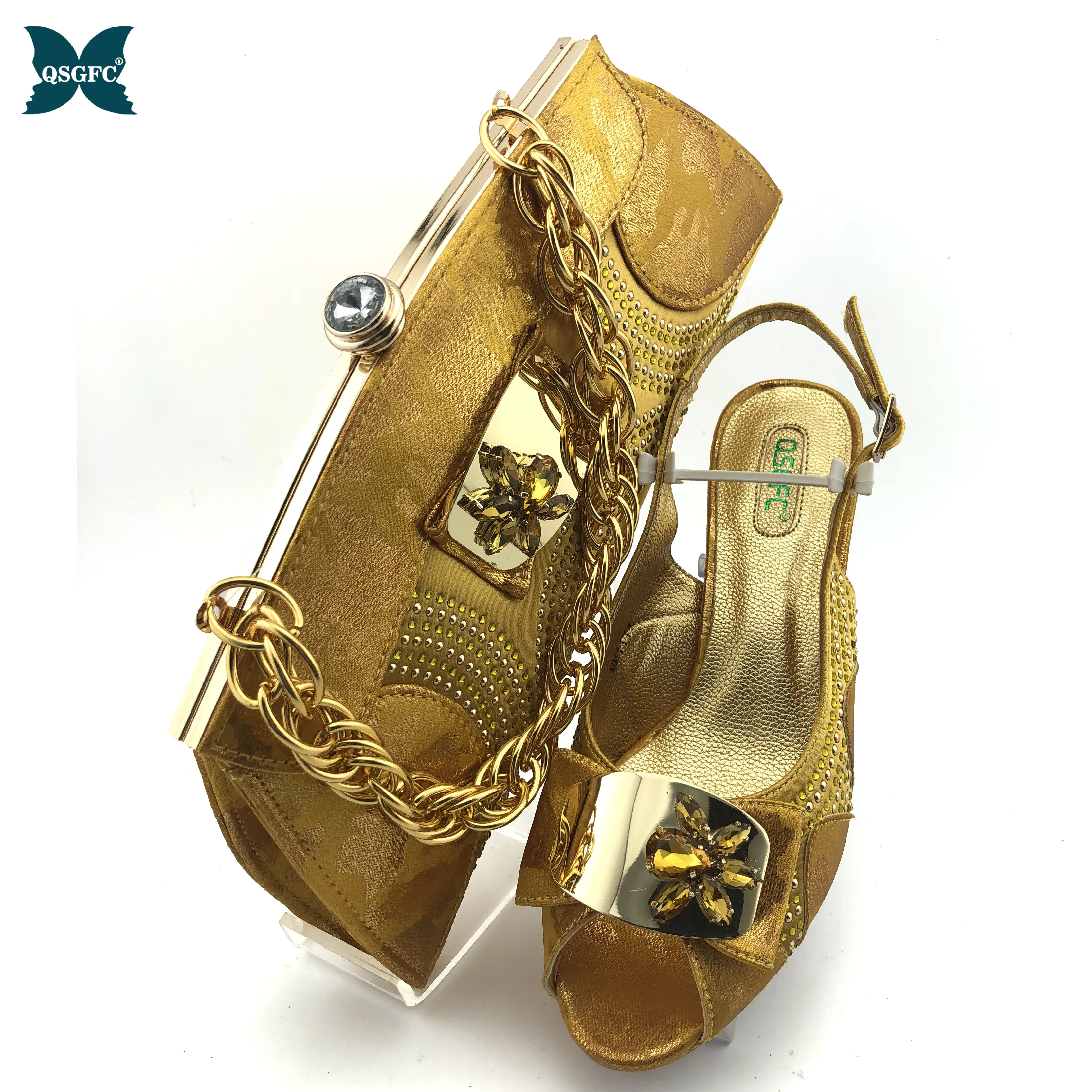 Модные туфли кораллового цвета со стразами в итальянском стиле с сумочкой