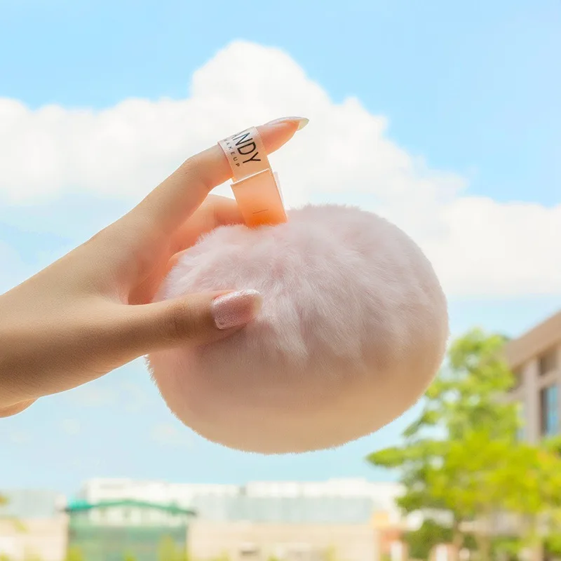 

Fluffy Shimmering Powder Puff Ball With Highlighting Powder Party Makeup Setting For Body Clavicle Cheekbones Glitter Powder