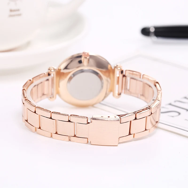 Новые простые наручные часы для женщин стильные женские с ремешком из Золотого