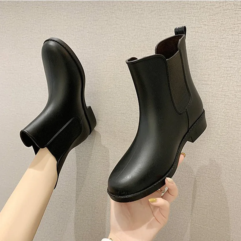 

Women Fashion Boots Rubber Non-slip Waterproof Ladies Rain Work Water Shoes 2021 Winter Warm Female Chelsea Boots Comfortable