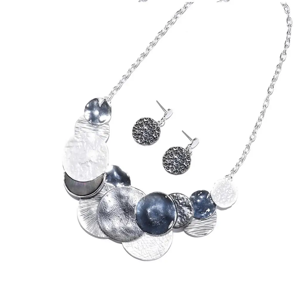 

Cring Coco Big Circle Pendant Necklaces for Female Fashion Gray Enamel Geometric Chain Choker Necklace Women's Jewelry Gifts