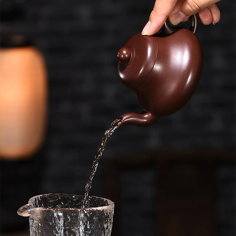 

Yixing raw ore purple clay pot handmade by famous experts