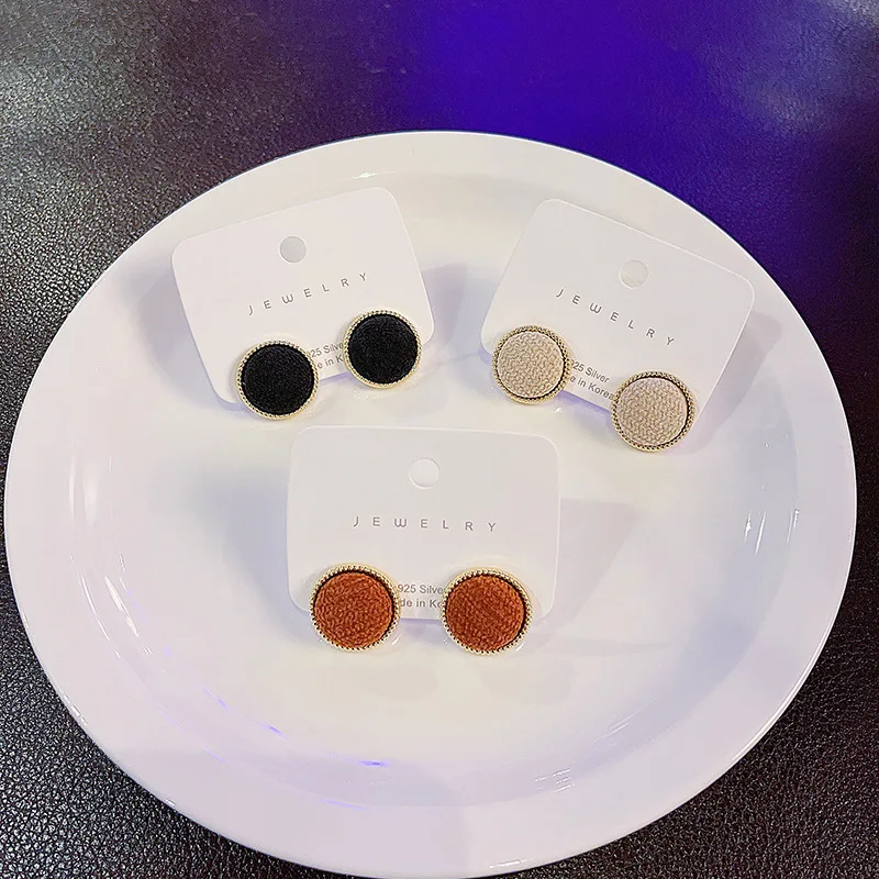 

S925 Silver Needle Round Plush Button Earrings Women New Winter Retro Simple Temperament Gold High Sense Ear Pendant Wholesale