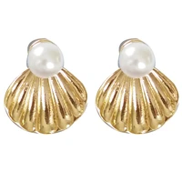 charm pearl small and versatile love shell earrings girl fashion earrings gift party