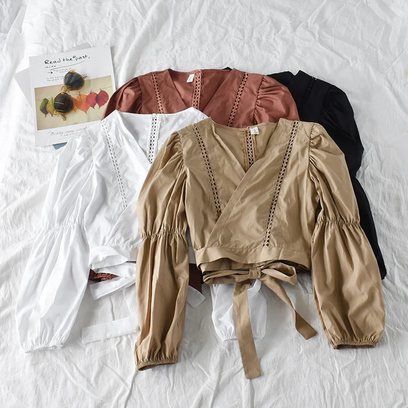 

Рубашка женская демисезонная однотонная с V-образным вырезом и рукавами-фонариками