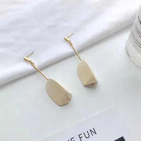 Серьги женские металлические винтажные |