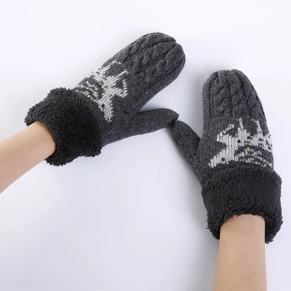 

Female gloves Winter Christmas deer knitting Keep warm Mittens Plus velvet Rhinestone women 2019 new fashion