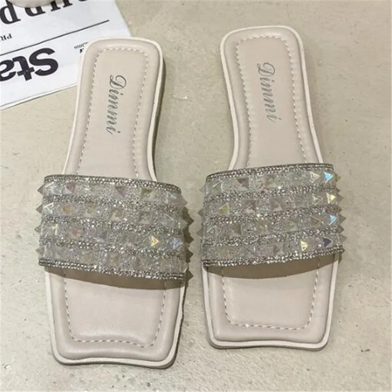 

Large size rivet slippers women's style breathable flat bottom womens bottoms sandals platform fashion casual shoes women slides