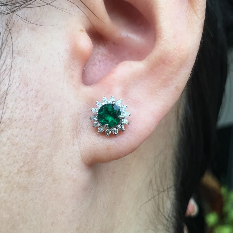 Женские классические серьги из серебра 925 пробы с изумрудом | Украшения и