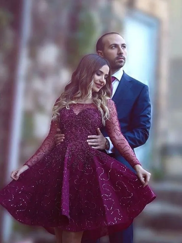 

Burguny A-Line Scoop Above Knee, Mini Sequin Short Party Dress With Long Sleeve