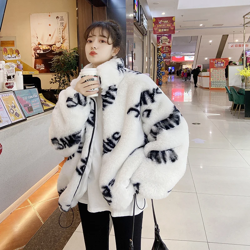 

2021 autumn and winter new Korean imitation rabbit fur coat female retro letters loose furry lamb fur coat