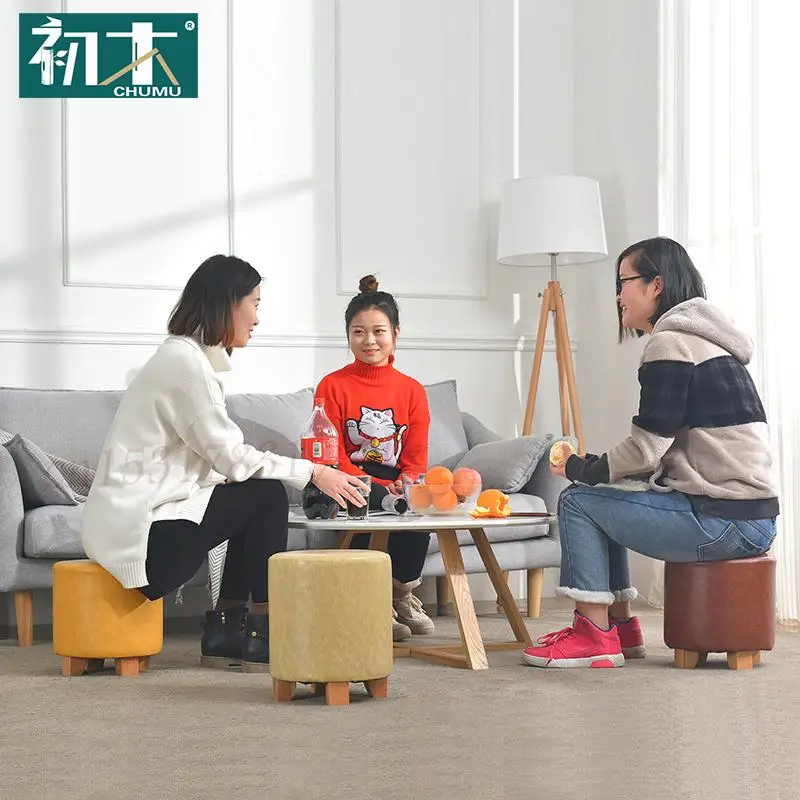 Маленький кожаный табурет из массива дерева для смены обуви Круглый Пирс