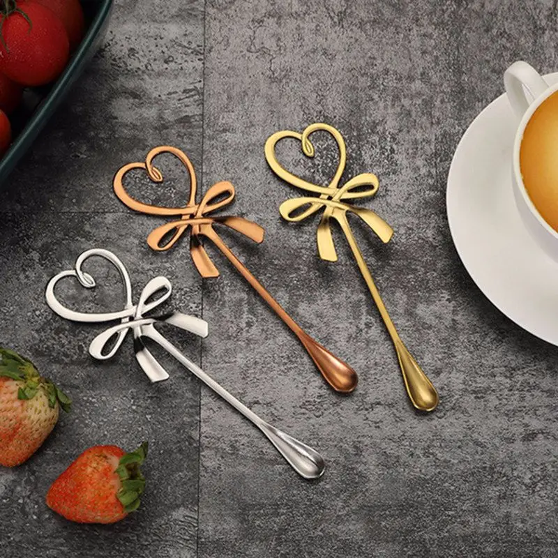 

Cute Tea Coffee Mixing Spoon Mini Heart LOVE Spoon Long Handle Flatware Coffee Drinking Kitchen Gadget Valentine's Day Gift