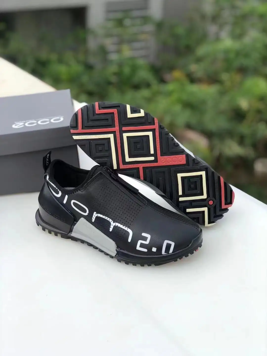 

New Men Golf Shoes White Red Professional Golf Footwears High Quality Walking Shoes Men Genuine Leather Athletic Sneakers 800604