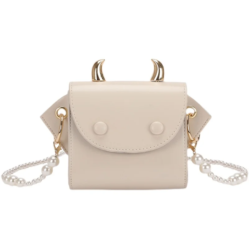 

Niche Design Popular Pearl Chain Handbag 2021 New Fashion Messenger Bag All-match Square Bag Shoulder Bag L: Width: 20cm