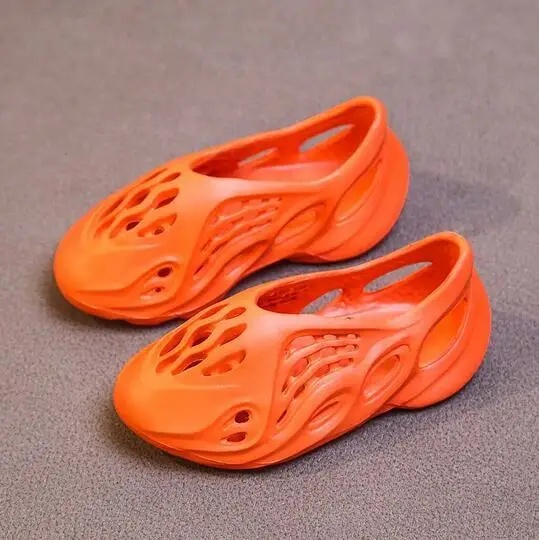 

2021 Girls Sandals Beach Shoes Summer New Little Girls Soft Sole Baotou Hole Shoes Boys Beach Shoes
