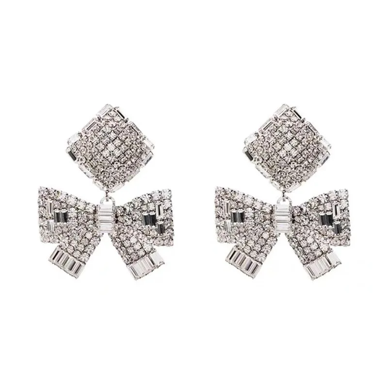 

2021 new European and American exaggerated temperament flash diamond bow women's earrings